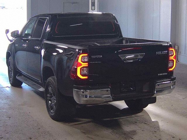 2023 Toyota Hilux Z 4WD auction photo 2