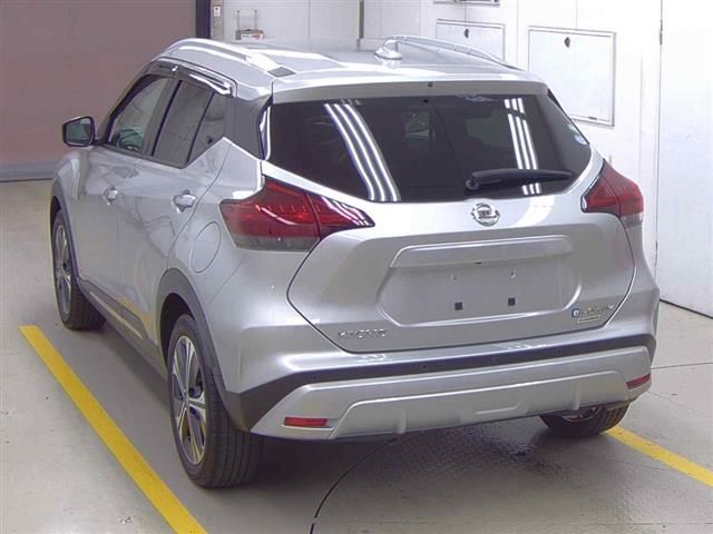 2021 Nissan Kicks X Two-Tone Interior Edition auction photo 2