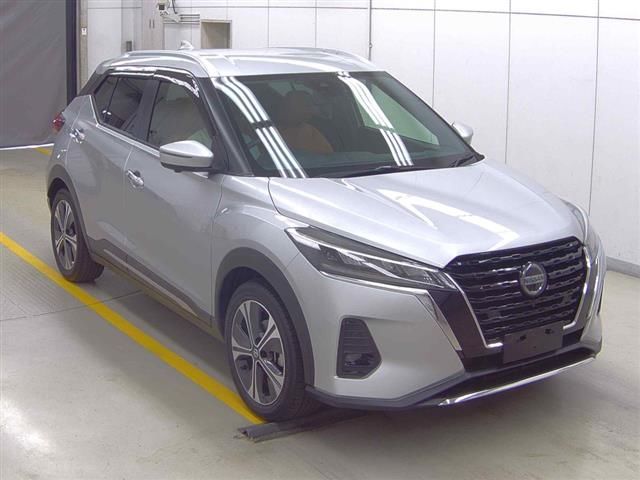 2021 Nissan Kicks X Two-Tone Interior Edition Japan auction vehicle
