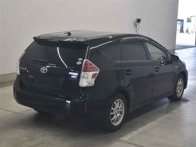 2016 Toyota Prius Alpha S auction photo 5