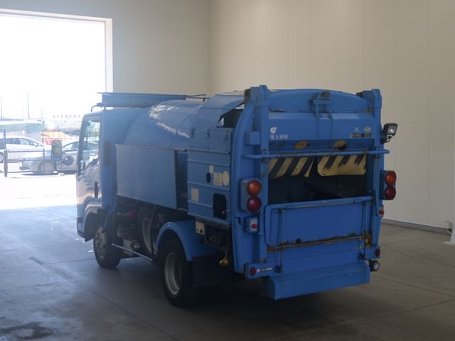 2012 Isuzu Elf ジンカイ auction photo 2