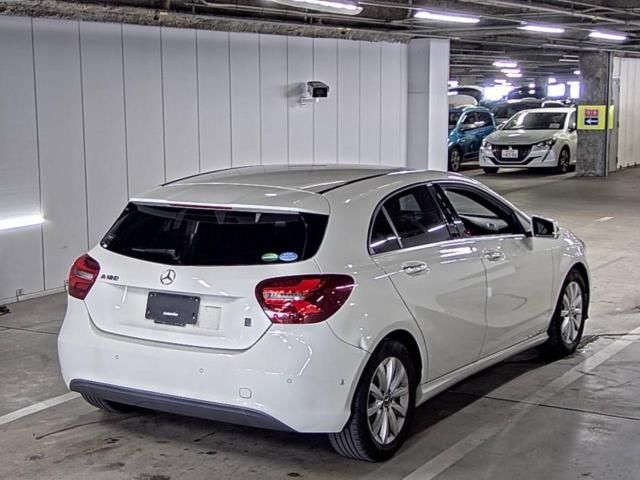 2017 Mercedes-Benz A 180 auction photo 3