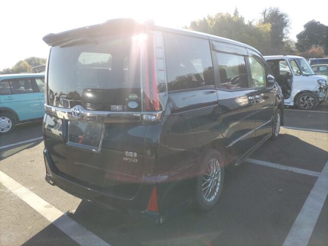 2018 Toyota Noah HV SI WXB auction photo 5