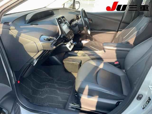 2015 Toyota Prius Sツーリングセレクション auction photo 3