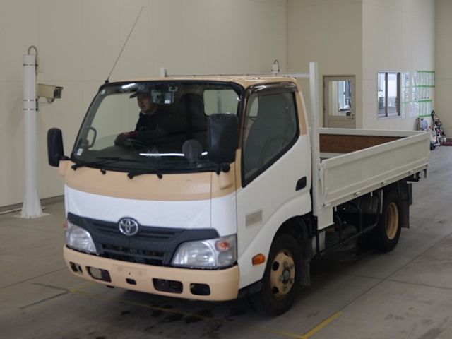 Japan Auction Vehicles 21 2013 Toyota Dyna Hira auction photo
