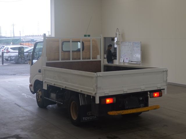 2013 Toyota Dyna Hira auction photo 2