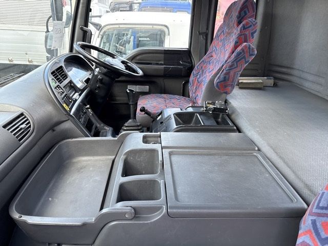 2006 Isuzu Giga ミキサー auction photo 5