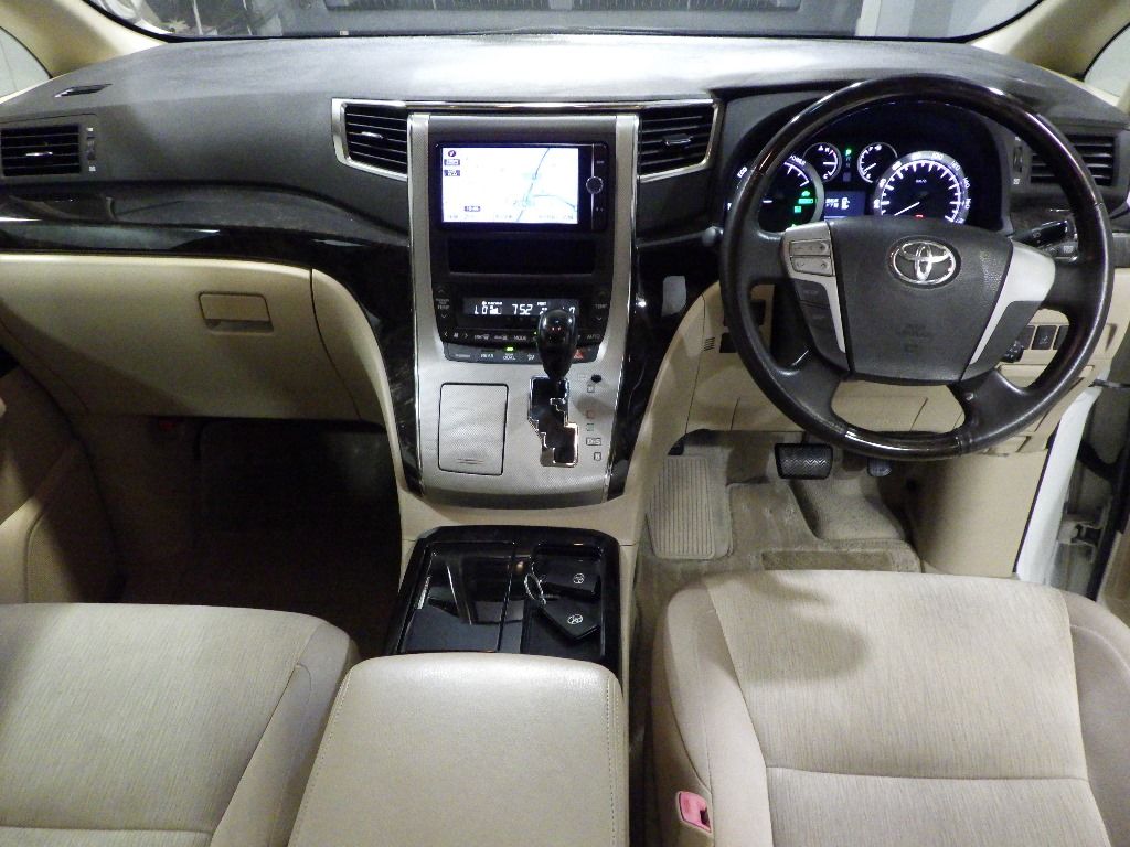 2012 Toyota Alphard 4WD Hybrid X auction photo 3