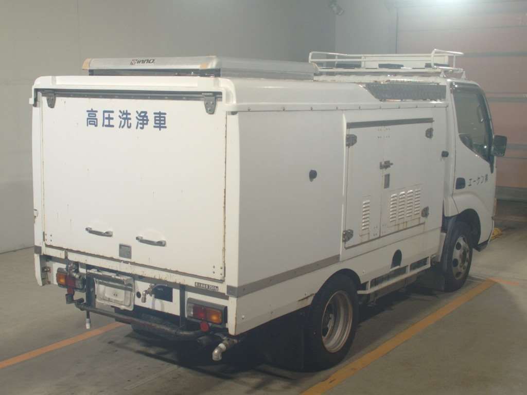 2008 Toyota Dyna セイソウシャ auction photo 2