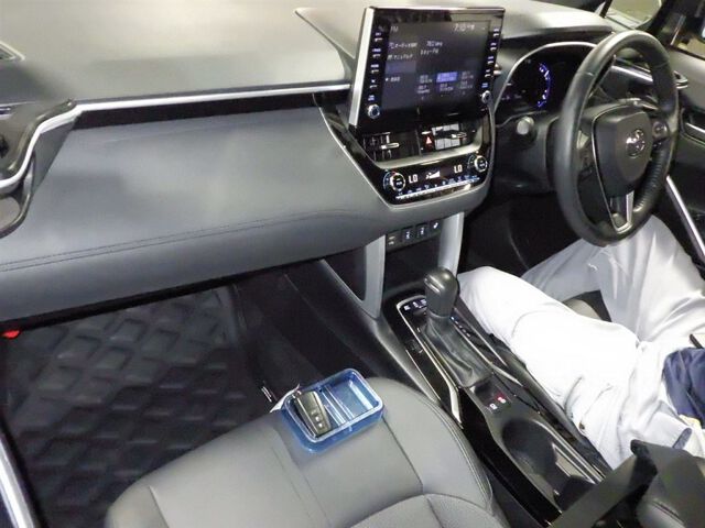 2023 Toyota Corolla Cross ハイブリッドZ 4WD auction photo 3
