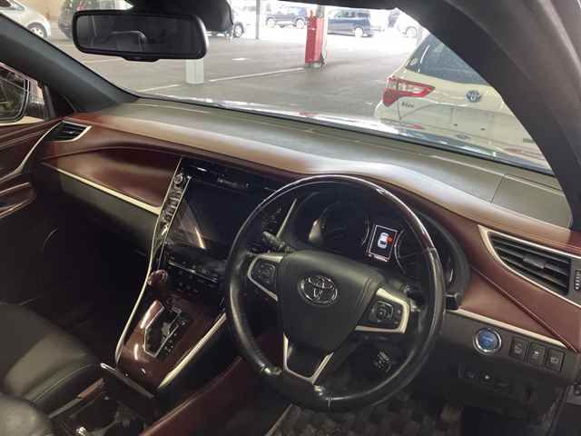 2014 Toyota Harrier Premium Advanced Package auction photo 3