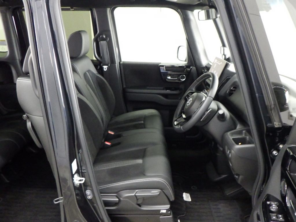 2023 Honda N-BOX Custom L Turbo auction photo 6