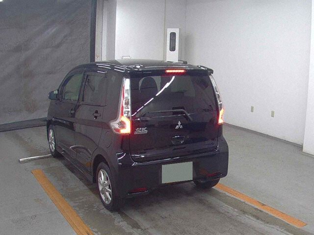 2017 Mitsubishi eKカスタム G auction photo 2