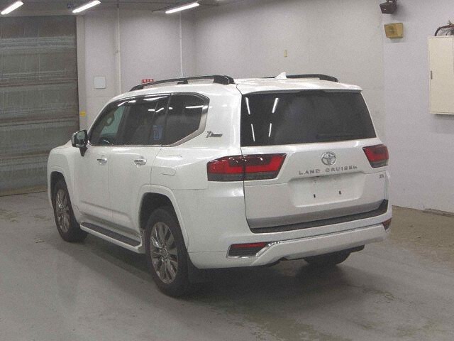 2023 Toyota Land Cruiser ZX 4WD auction photo 2