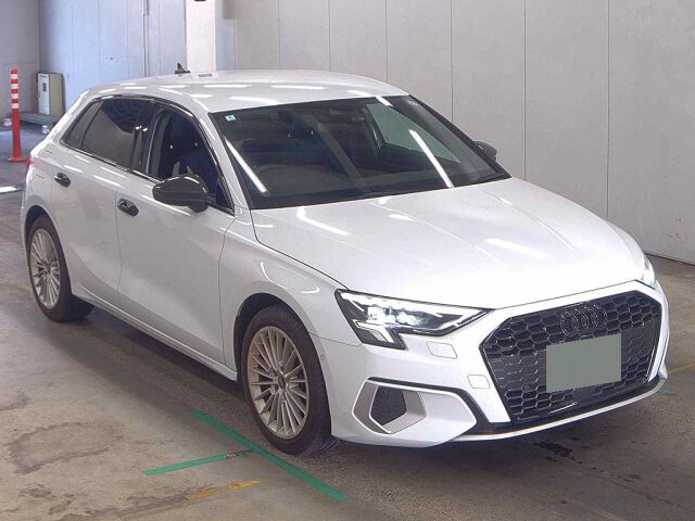 2024 Audi A3 スポB30TFSIアド Japan auction vehicle