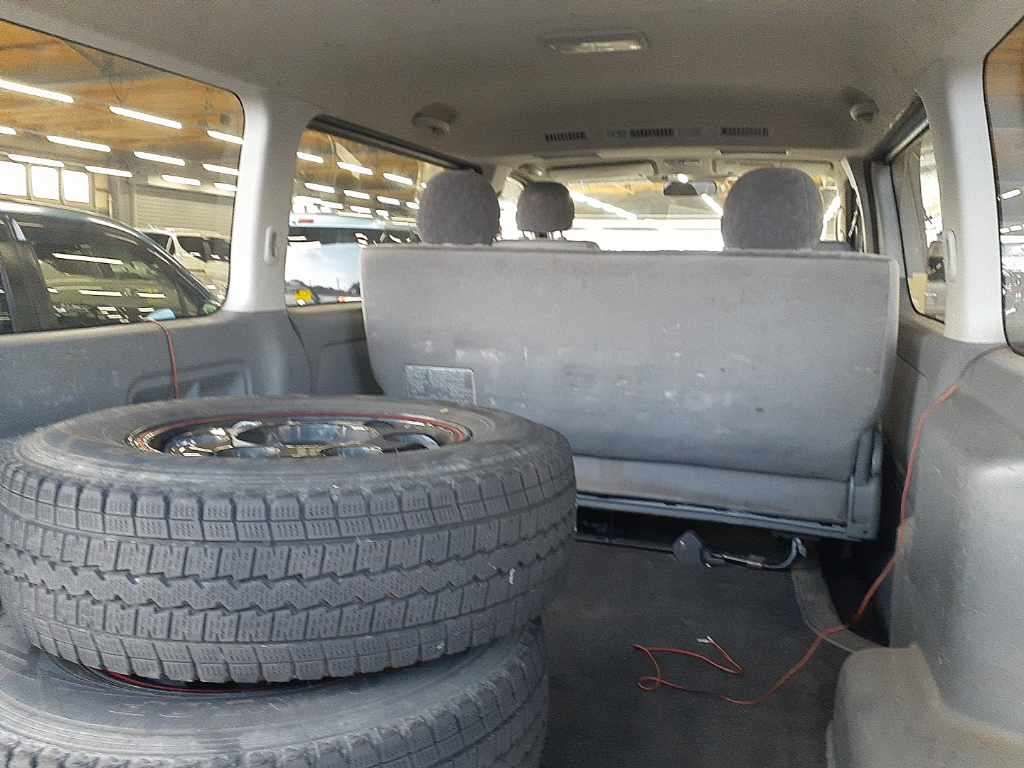 2005 Toyota Hiace ロングスーパーGL auction photo 12