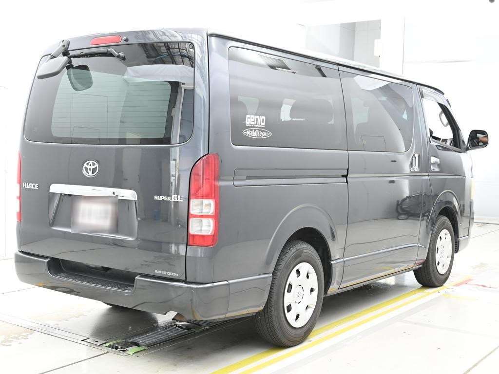 2005 Toyota Hiace ロングスーパーGL auction photo 2