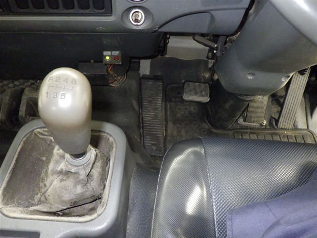 2007 Mitsubishi Fuso Fighter クレーン付 auction photo 7
