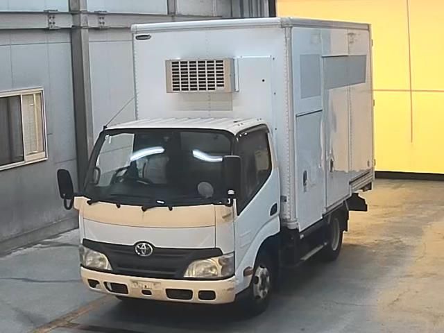 Japan Auction Vehicles 10 2012 Toyota Dyna Van auction photo