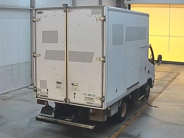 2012 Toyota Dyna Van auction photo 2