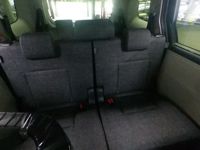 2022 Toyota Sienta ハイブリッドZ auction photo 6