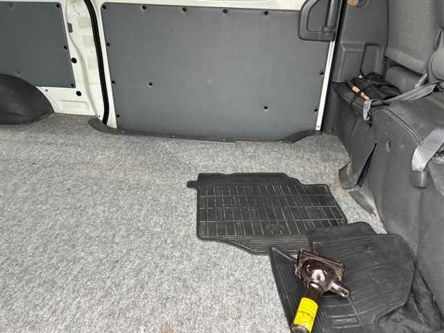 2010 Toyota Hiace DX GLパッケージ auction photo 7