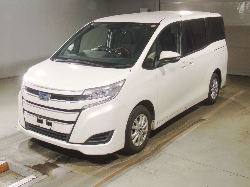 Japan Auction Vehicles 4 2021 Toyota Noah Hybrid X auction photo
