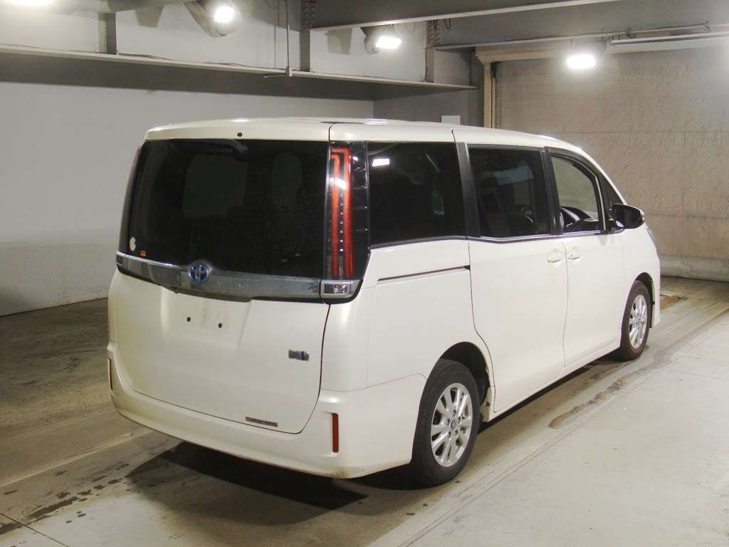 2021 Toyota Noah Hybrid X auction photo 2
