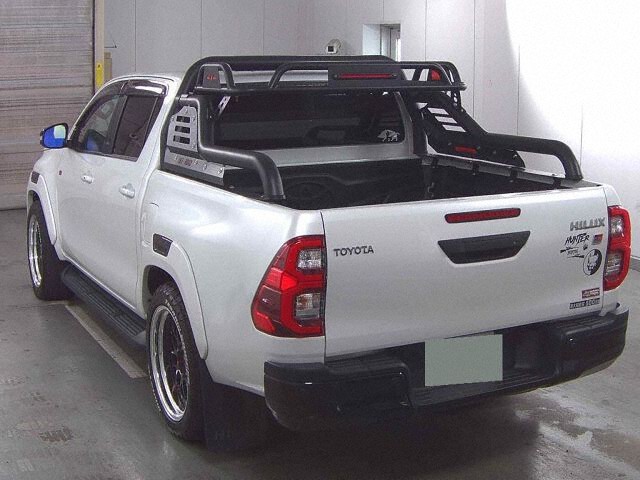 2024 Toyota Hilux Z GR Sport 4WD auction photo 2