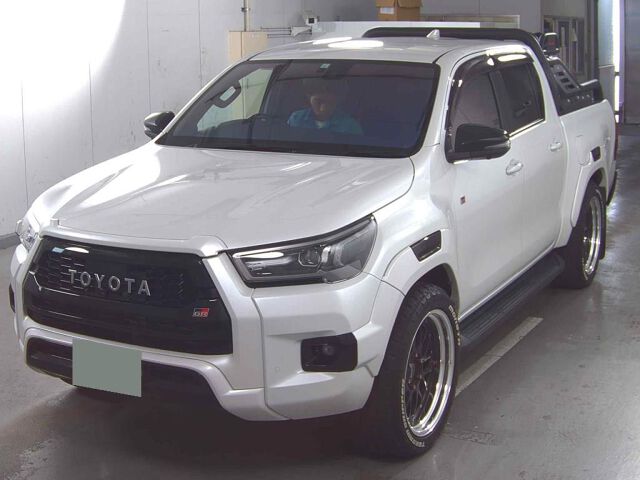 2024 Toyota Hilux Z GR Sport 4WD auction photo 4
