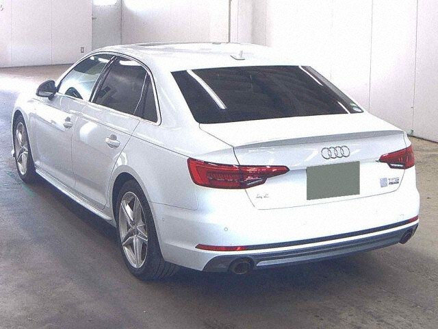 2017 Audi A4 2.0TFSIQスポSラ 4WD auction photo 2