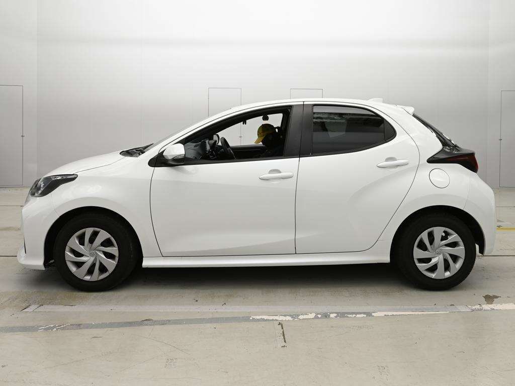 2023 Toyota Yaris X スマートエントリーパッケージ auction photo 4