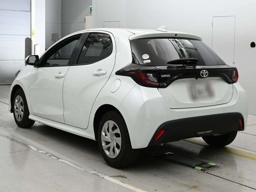2023 Toyota Yaris X スマートエントリーパッケージ auction photo 6