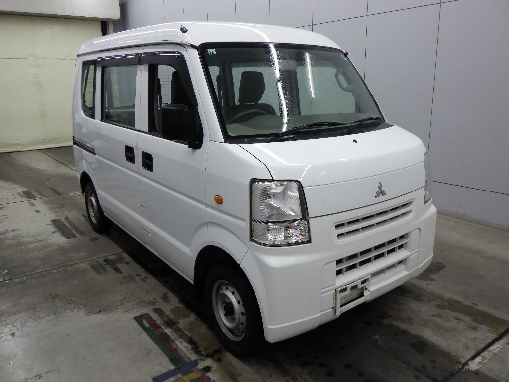 Japan Auction Vehicles 9 2014 Mitsubishi Minicab M auction photo