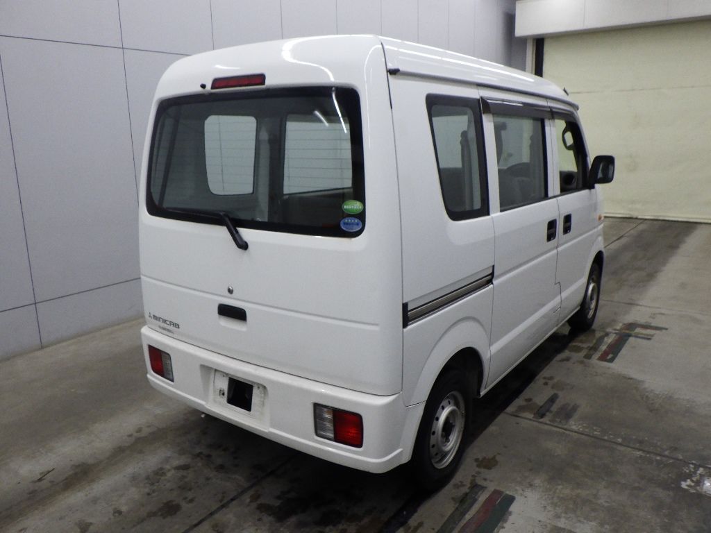 2014 Mitsubishi Minicab M auction photo 2