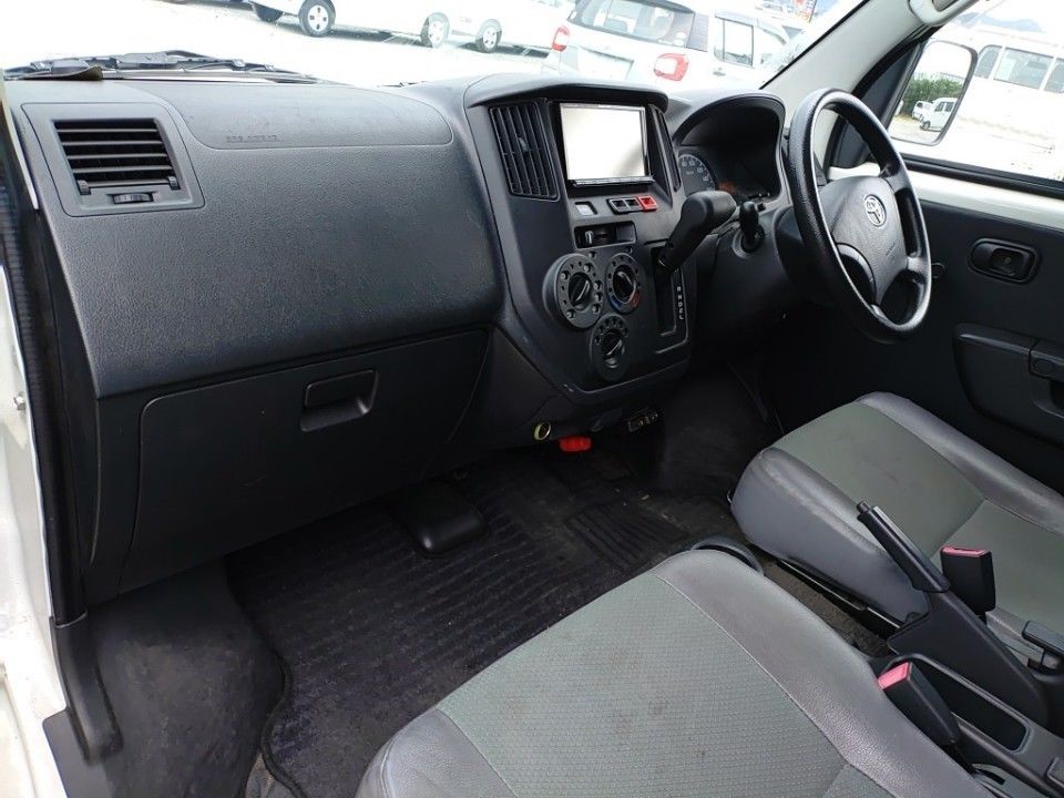 2019 Toyota TownAce auction photo 16