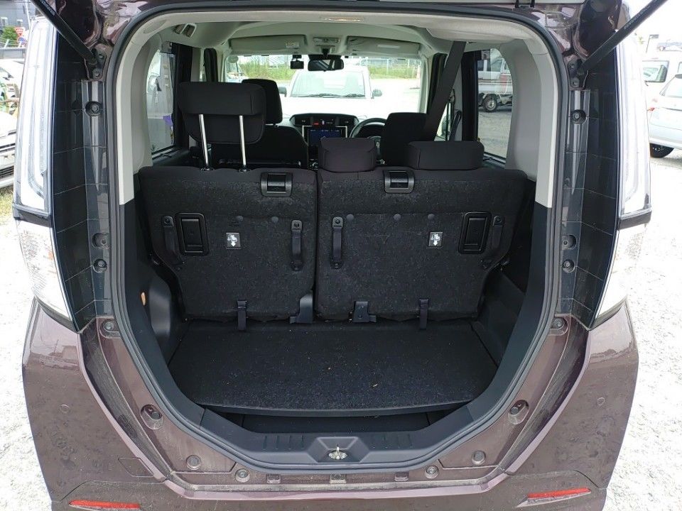 2021 Toyota Roomy auction photo 8