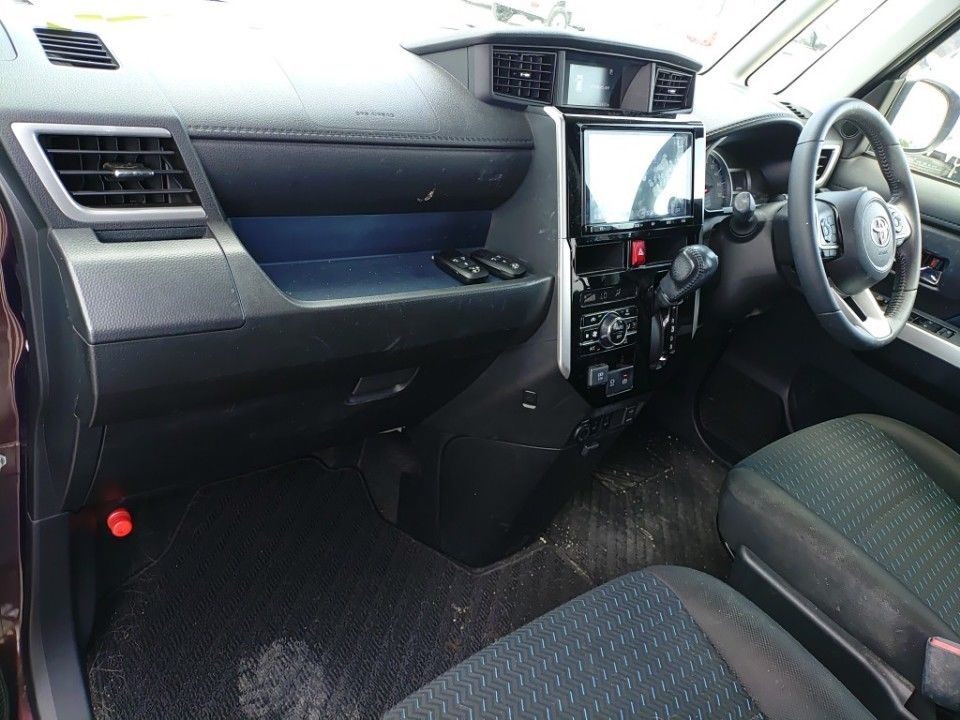 2021 Toyota Roomy auction photo 16