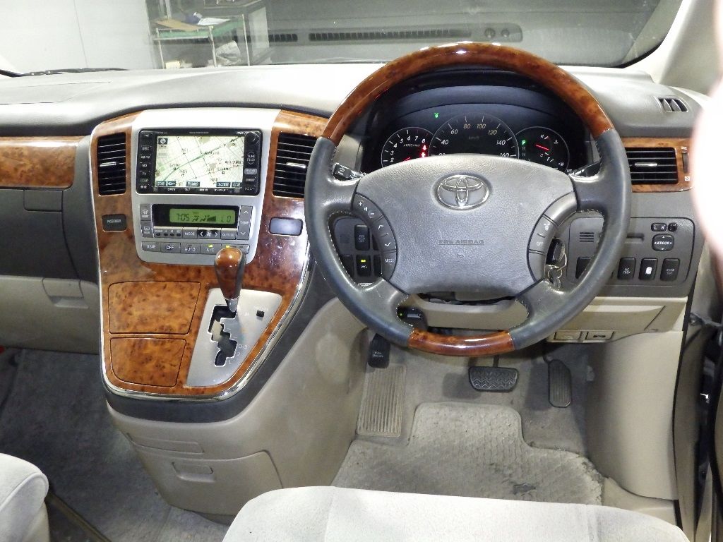 2002 Toyota Alphard 4WD MZ 7 people auction photo 3