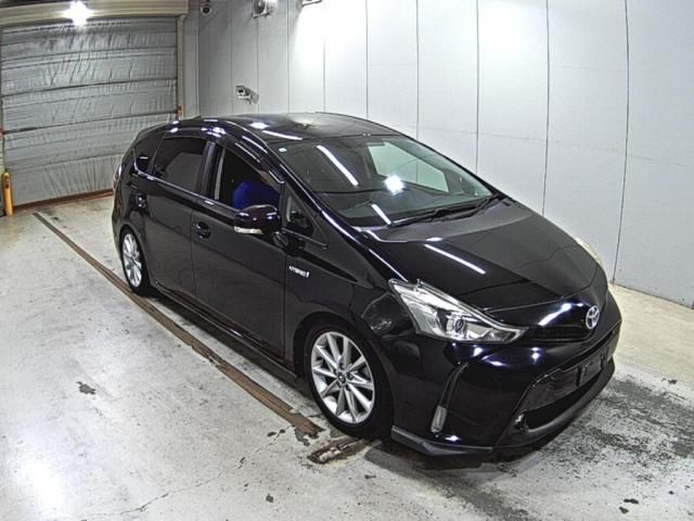 2015 Toyota Prius Alpha Sツーリングセレクション 8インチナビ Japan auction vehicle