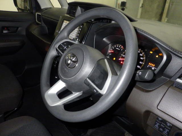 2021 Toyota Roomy G auction photo 3