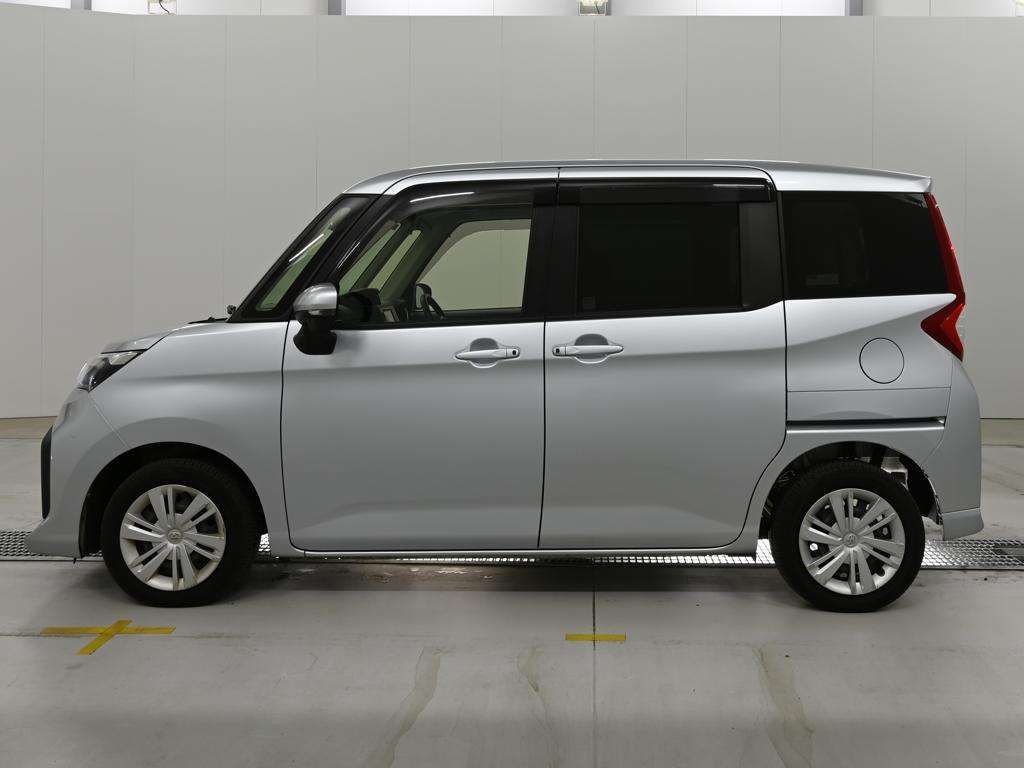 2021 Toyota Roomy G-T auction photo 4