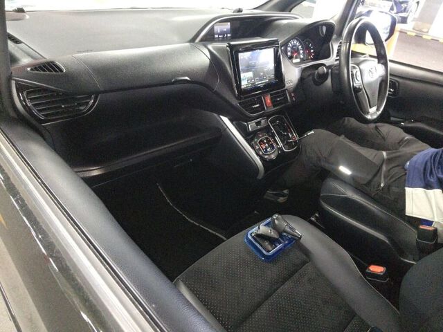2021 Toyota Voxy ZSキラメキ3 auction photo 3