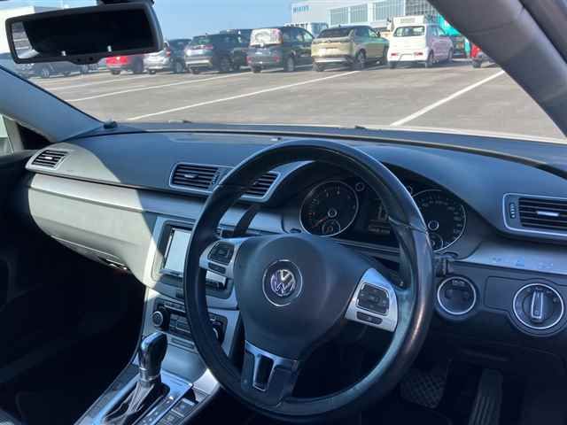 2013 Volkswagen VWパサートヴァリアント auction photo 3