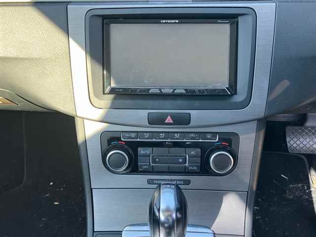 2013 Volkswagen VWパサートヴァリアント auction photo 6
