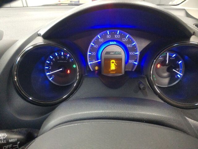 2012 Honda Fit Shuttle HV Smart Selection auction photo 6