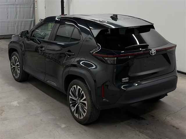 2023 Toyota Yaris Cross G auction photo 2