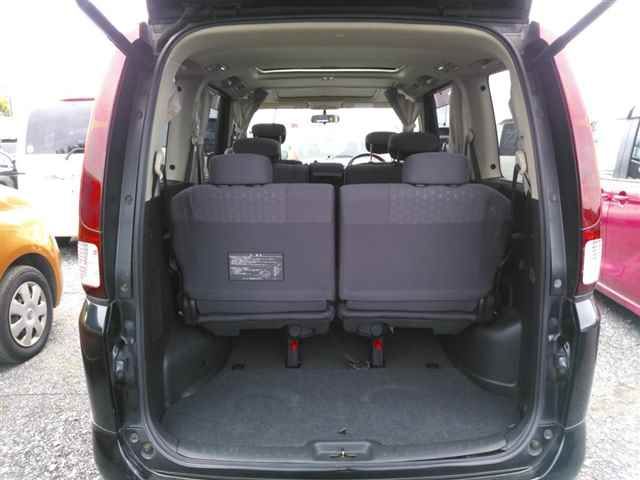 2005 Nissan Serena 20S auction photo 10