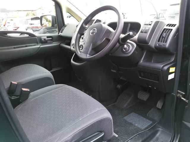 2005 Nissan Serena 20S auction photo 3