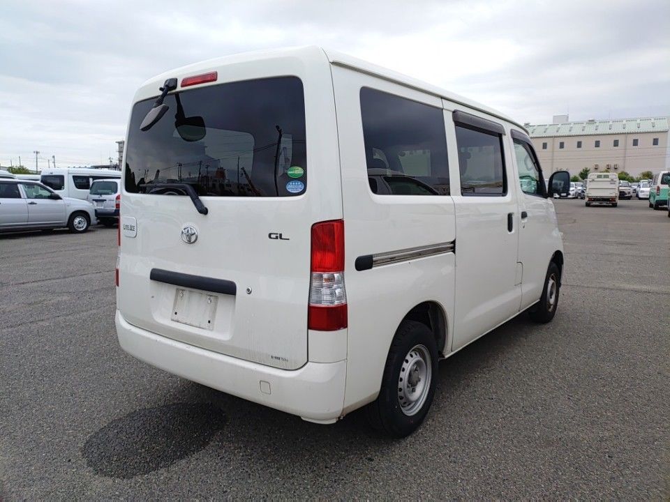 2018 Toyota LiteAce auction photo 2